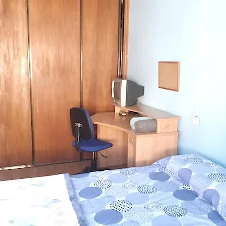 With 2 Bedrooms In With Wifi Appartement
